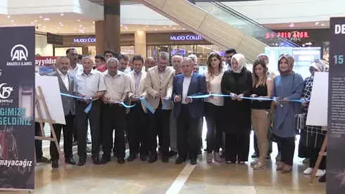 15 Temmuz Fotoğrafları Gazi Milletvekili Öçal'ı Duygulandırdı 15 Temmuz Fotoğrafları Gazi Milletvekili Öçal'ı Duygulandırdı