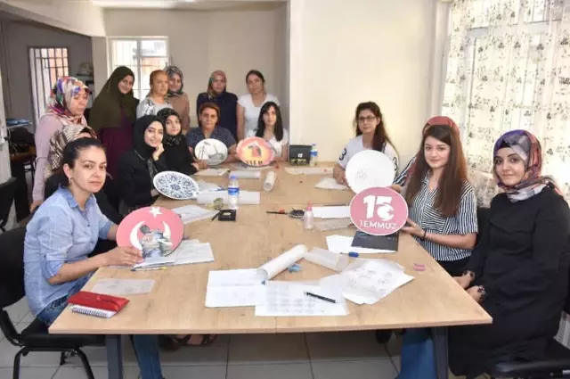 15 Temmuz'u Çini Tabaklara Resmettiler