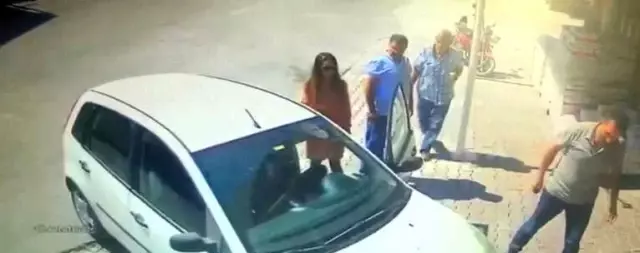 El Freni Çekilmeyen Araç Faciaya Davetiye Çıkardı