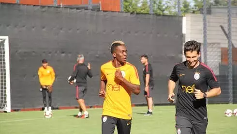 Henry Onyekuru Resmen Galatasaray'da