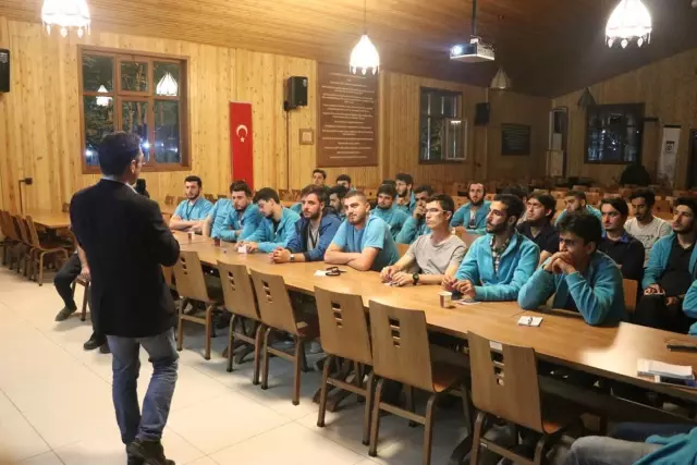 İran uzmanı Afrika Söyleşileri'ne Konuk Oldu