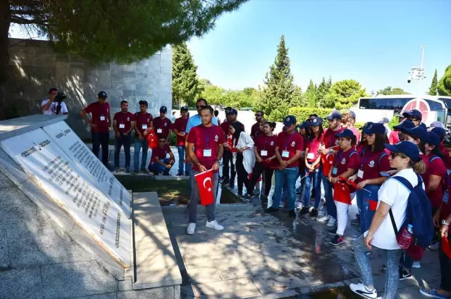 Mehmetçik Vakfından Çanakkale'ye Kültür Gezisi