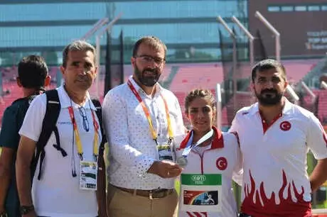 Meryem Bekmez'den Rekorlarla Dünya İkinciliği