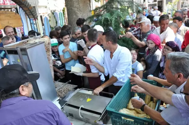 Simav'da Bedava Döner