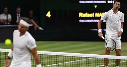 Wimbledon'da Djokovic-Nadal Maçı, Saat Kuralı Nedeniyle Ertelendi