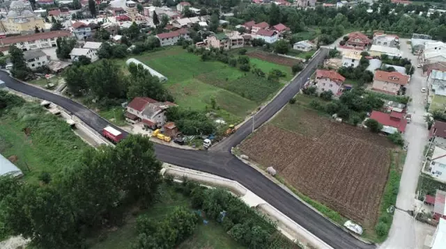 28 Cadde ve Sokağa 17 Bin Ton Sıcak Asfalt Serildi 28 Cadde ve Sokağa 17 Bin Ton Sıcak Asfalt Serildi
