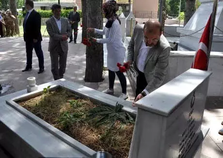 Bitlis'te,15 Temmuz Şehitleri İçin Anma Programı Bitlis'te,15 Temmuz Şehitleri İçin Anma Programı