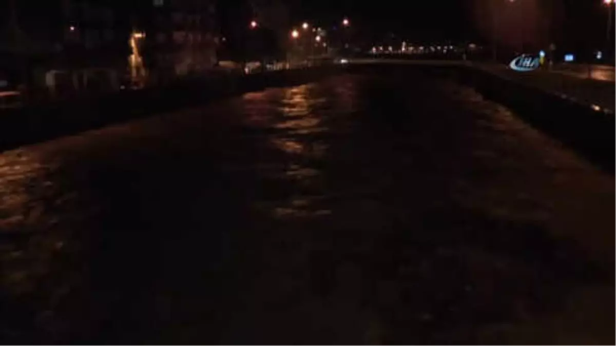 Çamyar, Sel Bölgesinde İncelemelerde Bulundu