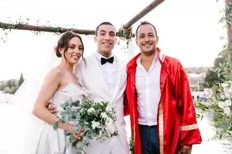 Can Bonomo ve Öykü Karayel, Çeşme'de Düğün Yaptı Can Bonomo ve Öykü Karayel, Çeşme'de Düğün Yaptı