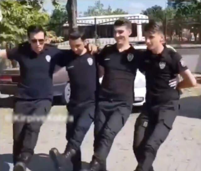 Çevik Kuvvet Ekibinin Nusret Halayı Sosyal Medyayı Salladı
