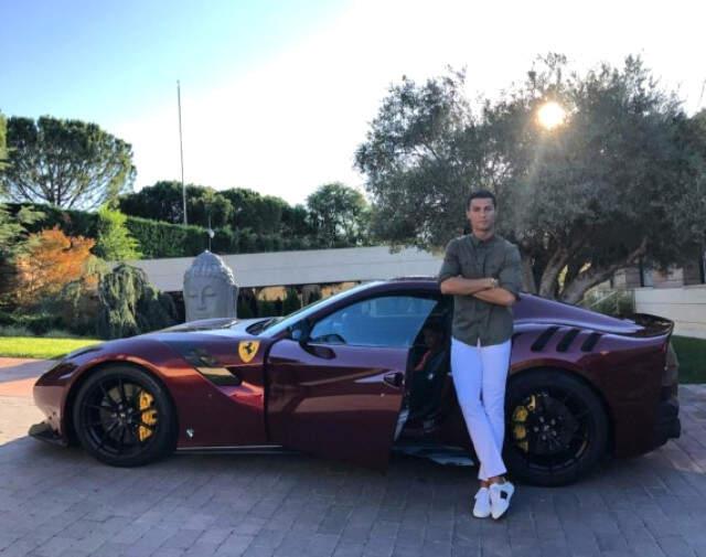 Cristiano Ronaldo, Garajındaki Arabalarla Trabzonspor'u Satın Alabiliyor