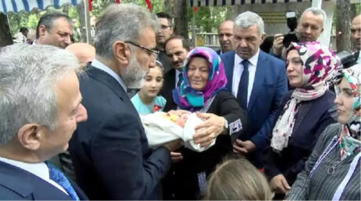 Kayseri Protokolü, 15 Temmuz'da Şehitliği Ziyaret Etti (2)