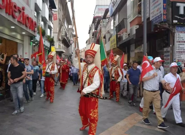 Trabzon'da 15 Temmuz Yürüyüşü Trabzon'da 15 Temmuz Yürüyüşü