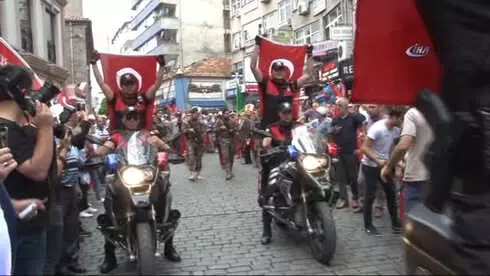 Trabzon'da 15 Temmuz Yürüyüşü Düzenlendi Trabzon'da 15 Temmuz Yürüyüşü Düzenlendi
