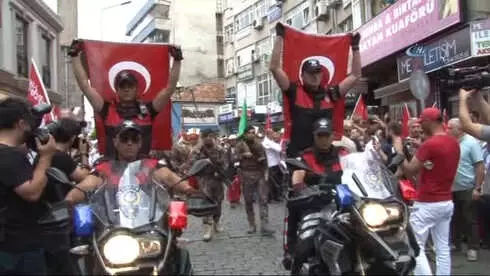 Trabzon'da 15 Temmuz Yürüyüşü Düzenlendi Trabzon'da 15 Temmuz Yürüyüşü Düzenlendi