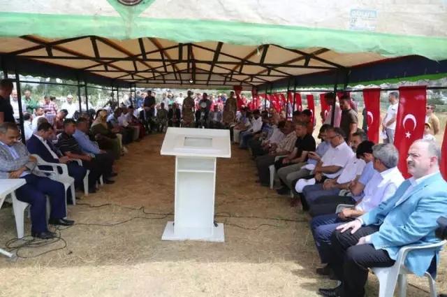 Van'da Şehit Mezarları Ziyaret Edildi Van'da Şehit Mezarları Ziyaret Edildi