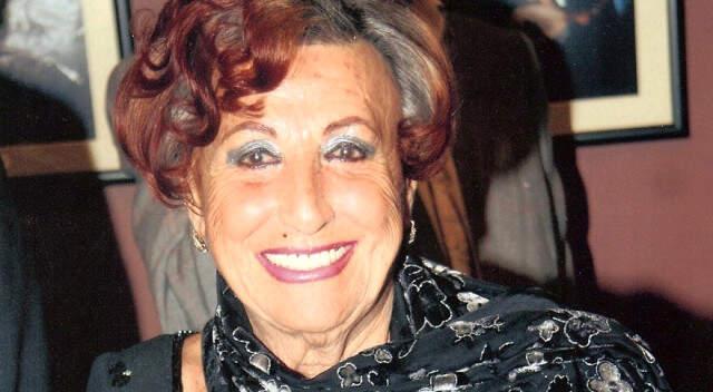 Cumhuriyet Tarihinin İlk Divası Müzeyyen Senar Kimdir?