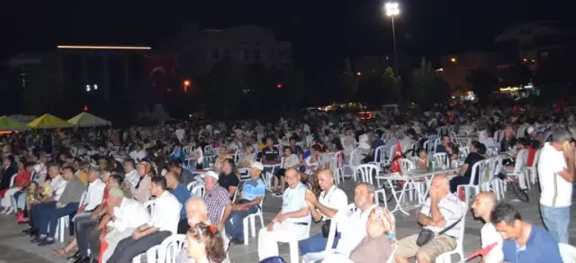 Didim 15 Temmuz Gecesini Ayakta Geçirdi Didim 15 Temmuz Gecesini Ayakta Geçirdi