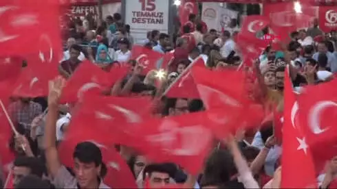 Diyarbakır, Tunceli ve Elazığ'da 15 Temmuz Anma Programlarına Binler Katıldı Diyarbakır, Tunceli ve Elazığ'da 15 Temmuz Anma Programlarına Binler Katıldı