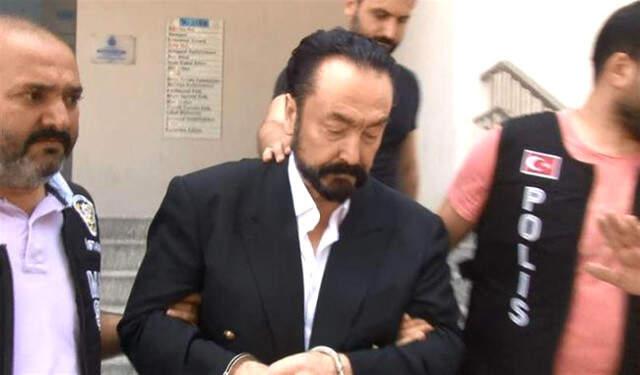 Eski kedicikten canlı yayında flaş açıklamalar!