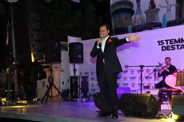 Kütahyalılar, 15 Temmuz'un İkinci Yıl Dönümünde Zafer Meydanı'nda Buluştu Kütahyalılar, 15 Temmuz'un İkinci Yıl Dönümünde Zafer Meydanı'nda Buluştu
