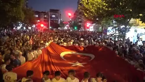 Manisalılar, 15 Temmuz'da Meydanları Doldurdu Hd