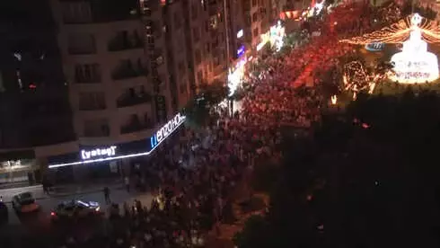 Van'da 15 Temmuz Demokrasi ve Milli Birlik Günü'nde Terör Örgütleri Lanetledi Van'da 15 Temmuz Demokrasi ve Milli Birlik Günü'nde Terör Örgütleri Lanetledi