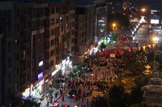 Van'da 15 Temmuz Demokrasi ve Milli Birlik Günü Van'da 15 Temmuz Demokrasi ve Milli Birlik Günü