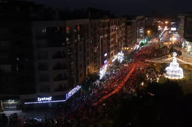Van'da 15 Temmuz Demokrasi ve Milli Birlik Günü Van'da 15 Temmuz Demokrasi ve Milli Birlik Günü