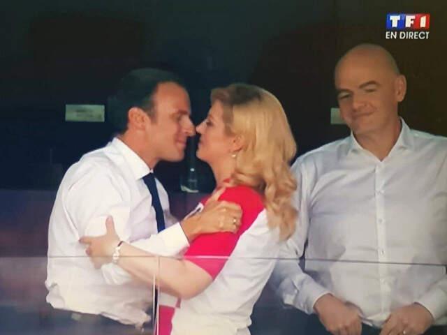 Dünya Kupası Kupa Seremonisine Macron ve Kitarovic'in Yakınlaşması Damga Vurdu