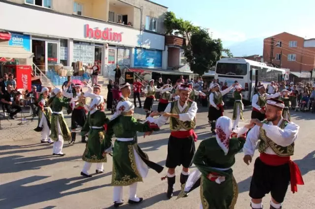İnegöl'de Festival Coşkusu İnegöl'de Festival Coşkusu