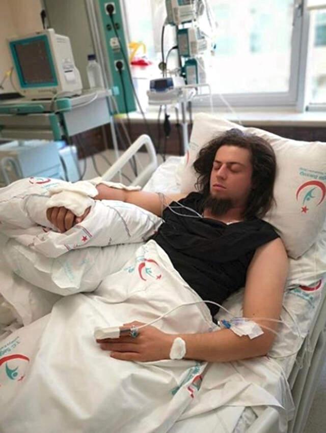 Kolunu Kobra Yılanı Isıran Sihirbaz Aref'e, 24 Tüp Yılan Serumu Verilecek