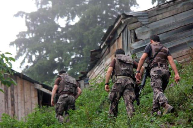 Son Dakika! PKK'lı Teröristlerle Çatışma Çıktı, Bölgeye Takviye Birlikler Sevk Ediliyor