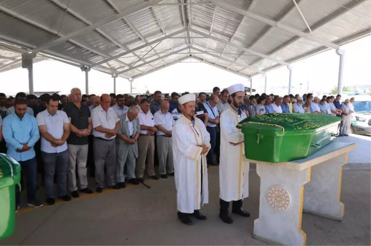 Yaşar Erkent'e Son Veda