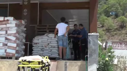 Yük Asansörü 5 Metre Yükseklikten Düştü: 1 Yaralı Yük Asansörü 5 Metre Yükseklikten Düştü: 1 Yaralı