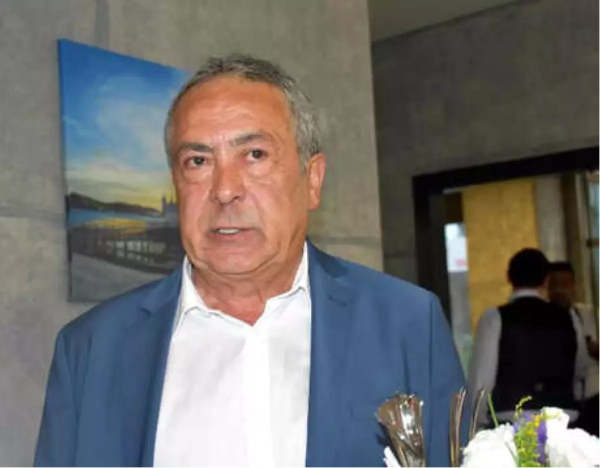 Adnan Sezgin: 'Allah, Galatasaray Başkanı ve Fatih Terim'in Yardımcısı Olsun'