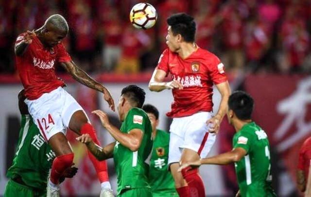 Anderson Talisca, Çin'deki İlk Maçında 3 Gol 1 Asistlik Performansla Oynadı