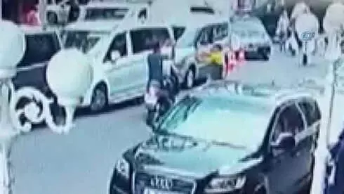 Kapkaççılara 170 Bin Dolarlık Tekme Kamerada