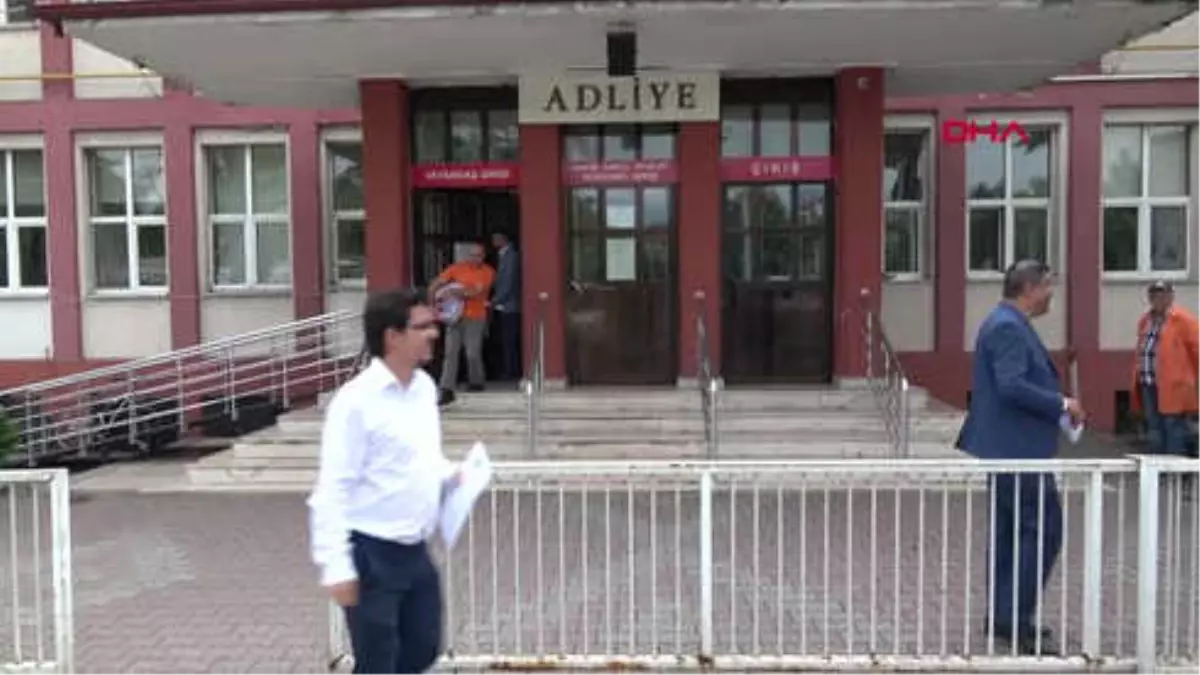 Bolu Otomobil İçinde Uyuşturucu Satışına Suçüstü 2 Gözaltı Hd