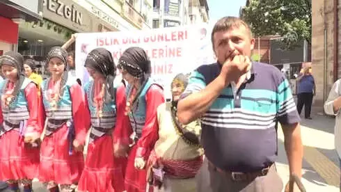 Kuş Dili Vatandaşlara Tanıtıldı Kuş Dili Vatandaşlara Tanıtıldı