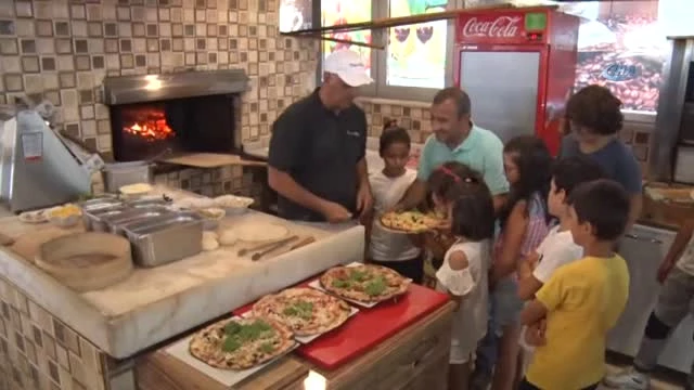 Madonna'nın Pizzacısı, Tunceli'de Yetim Çocuklara Pizza Yaptı Haberler