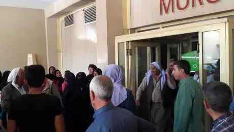 Şivan Perver'in Babası Hayatını Kaybetti Şivan Perver'in Babası Hayatını Kaybetti