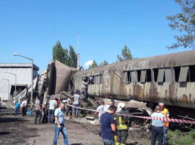 Son Dakika! Yatağan Termik Santrali'nin Kömür Bandı Çöktü: 2 İşçi Göçük Altında, 9 Yaralı