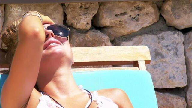 Aşk Adası'nda Ağızları Açık Bırakan Olay! Villanın Banyosunda İlişkiye Girdiler