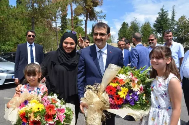 Bakan Dönmez,