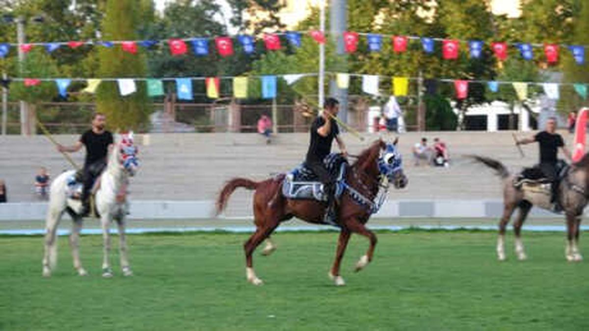 Bursa'da, '3'üncü Türk Dünyası Ata Sporları Şenliği' Başladı