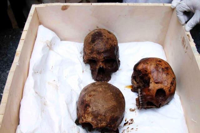 Büyük İskender'e Ait Olduğu Söylenen 2 Bin 500 Yıllık Lahitin İçinden Çıkan 3 Mumya Şaşkına Çevirdi