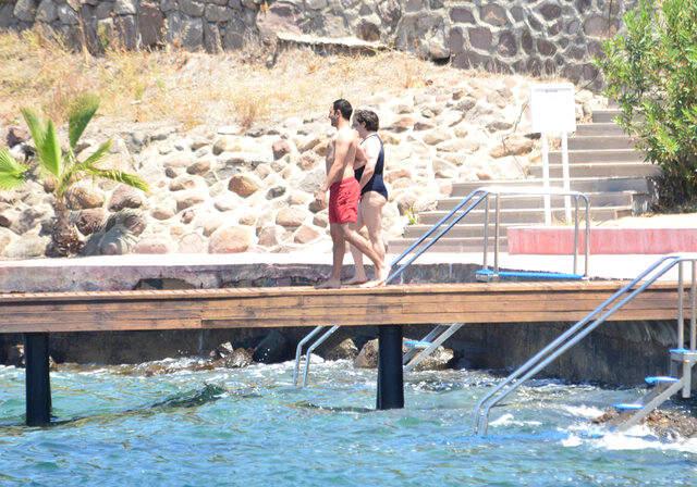 Esra Dermancıoğlu, Yeni Sevgilisiyle Eski Eşinin Yazlığında Tatil Yaptı