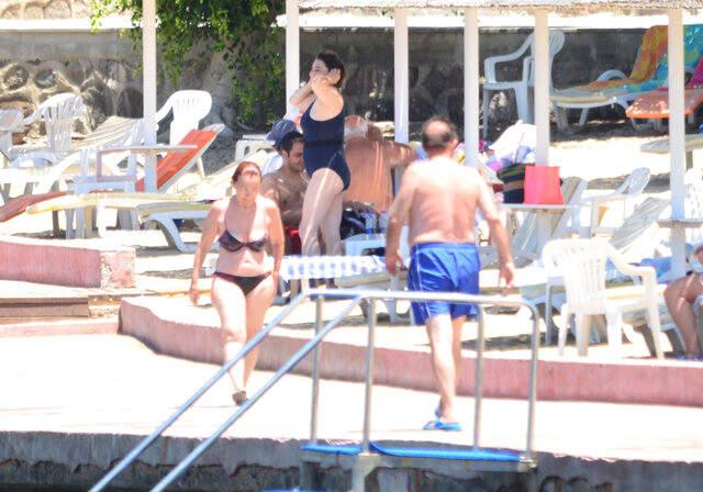 Esra Dermancıoğlu, Yeni Sevgilisiyle Eski Eşinin Yazlığında Tatil Yaptı