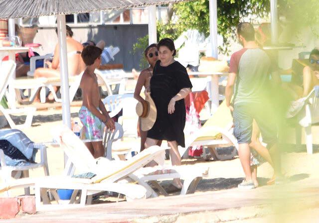 Esra Dermancıoğlu, Yeni Sevgilisiyle Eski Eşinin Yazlığında Tatil Yaptı